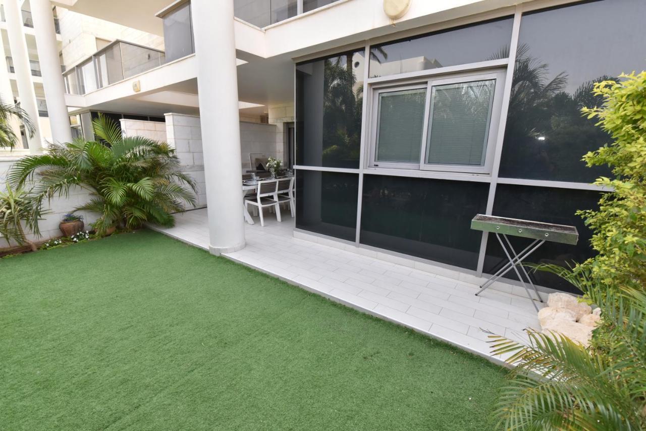 Ferienwohnung דירת גן דלוקס Eilat Exterior foto